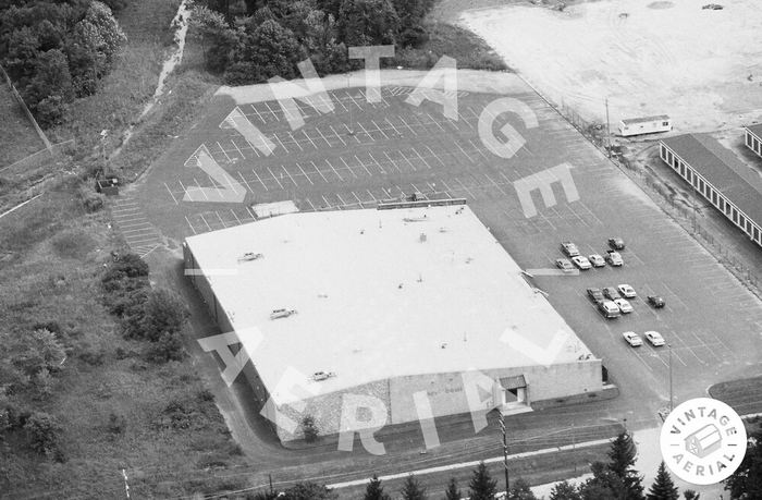 Novi Bowl - 1986 Photo